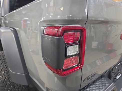 Used 2021 Jeep Gladiator Mojave w/ Uconnect 4C Nav & Sound Group image 33