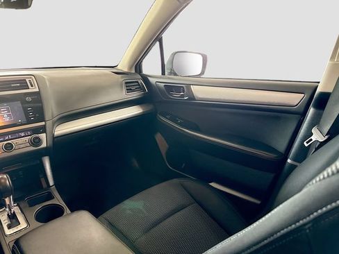 Used 2017 Subaru Outback 2.5i Premium AWD/4WD image 23