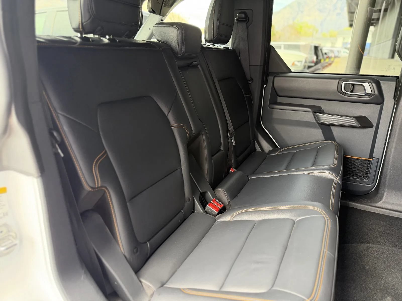 Used 2024 Ford Bronco Badlands AWD/4WD image 19