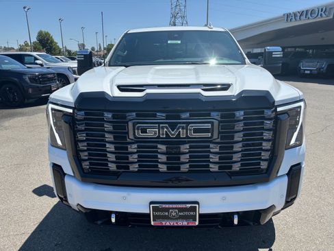 New 2025 GMC Sierra 2500 Denali Ultimate image 2