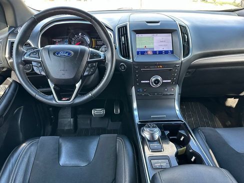 Used 2019 Ford Edge ST w/ Equipment Group 401A AWD/4WD image 4