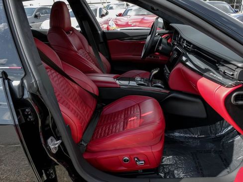 Used 2022 Maserati Quattroporte Trofeo image 38