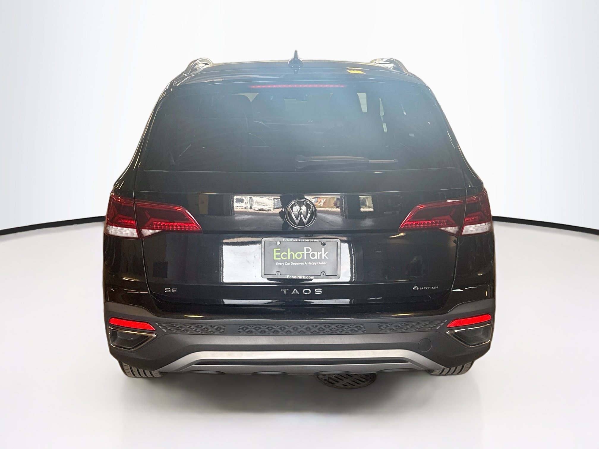 Used 2024 Volkswagen Taos SE AWD/4WD image 7