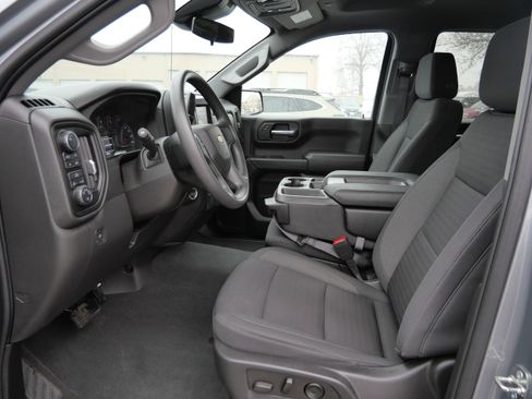 Used 2023 Chevrolet Silverado 1500 Custom image 12