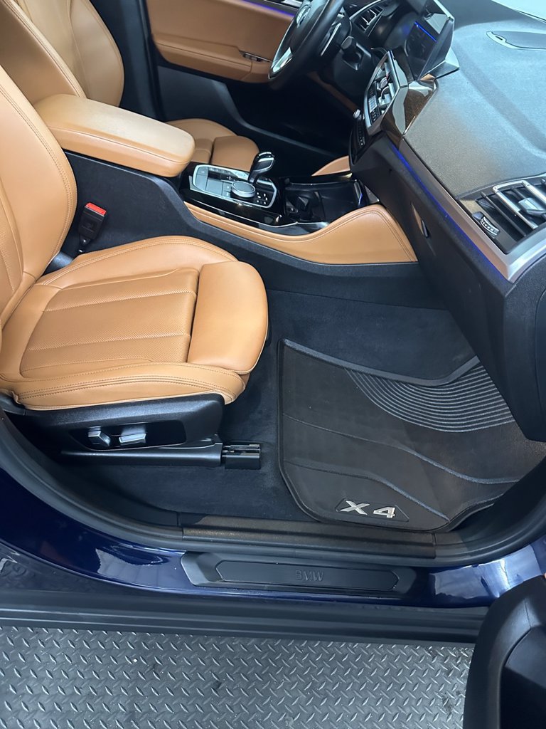 Used 2023 BMW X4 xDrive30i AWD/4WD image 39