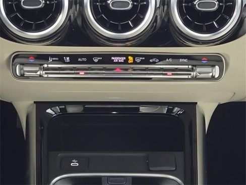 Used 2025 Mercedes-Benz GLA 250 GLA 250 image 19