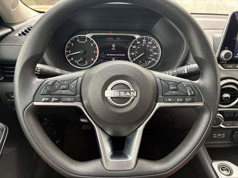 Used 2025 Nissan Sentra SV image 25