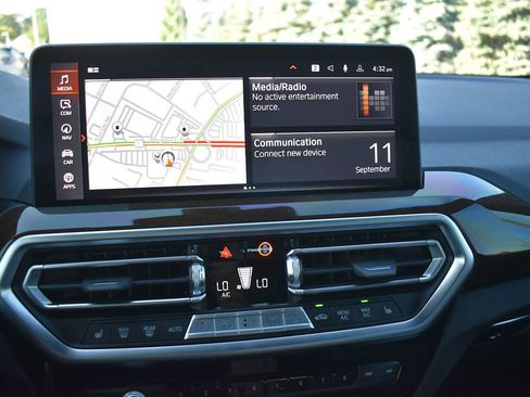 Used 2024 BMW X3 xDrive30i w/ Premium Package AWD/4WD image 17