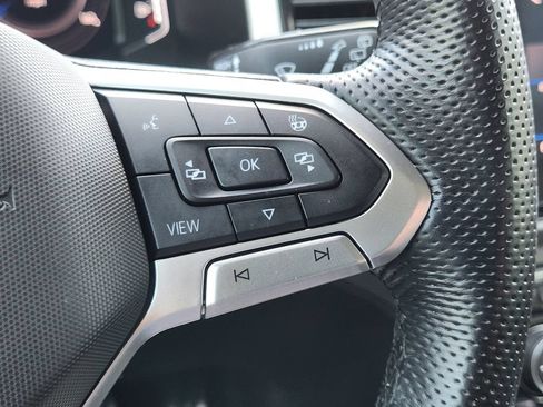 Used 2022 Volkswagen Atlas Cross Sport SEL R-Line AWD/4WD image 31