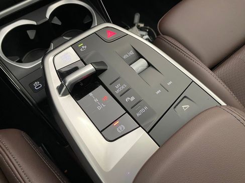 Used 2025 BMW X1 xDrive28i w/ Premium Package image 28