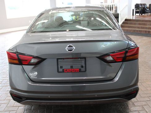 Used 2022 Nissan Altima 2.5 AWD/4WD image 6
