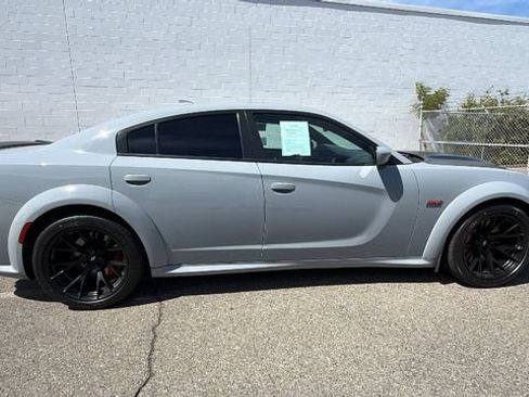 Used 2022 Dodge Charger Scat Pack RWD image 3
