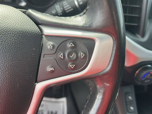 Used 2019 GMC Acadia SLT w/ Black Edition FWD image 19