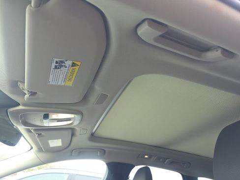 Used 2025 Volvo XC60 B5 Plus image 5