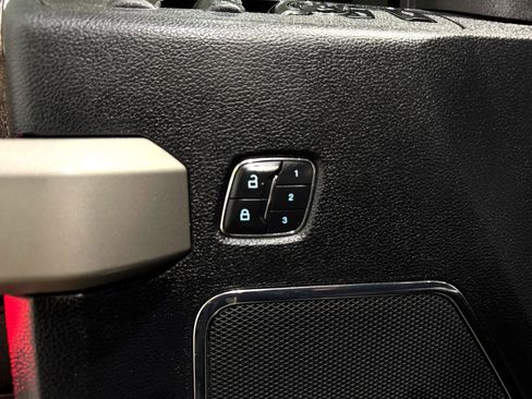 Used 2017 Ford F350 Lariat w/ Lariat Ultimate Package image 31