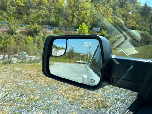 Used 2024 RAM 1500 Laramie image 10