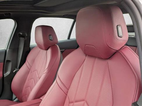 Used 2025 BMW 530i xDrive w/ Premium Package image 14