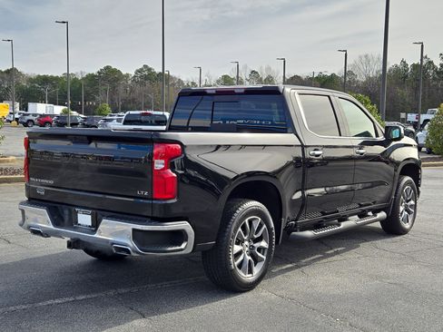 Used 2022 Chevrolet Silverado 1500 LTZ image 9