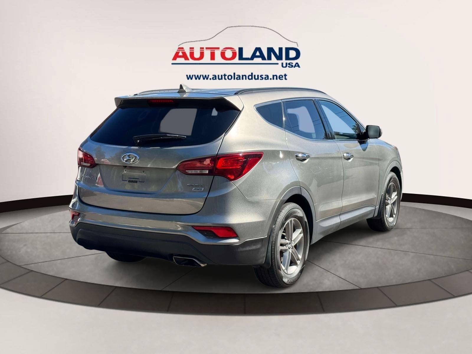 Used 2017 Hyundai Santa Fe Sport AWD/4WD image 4