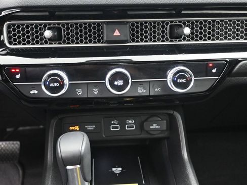 Certified 2024 Honda Civic Touring image 16