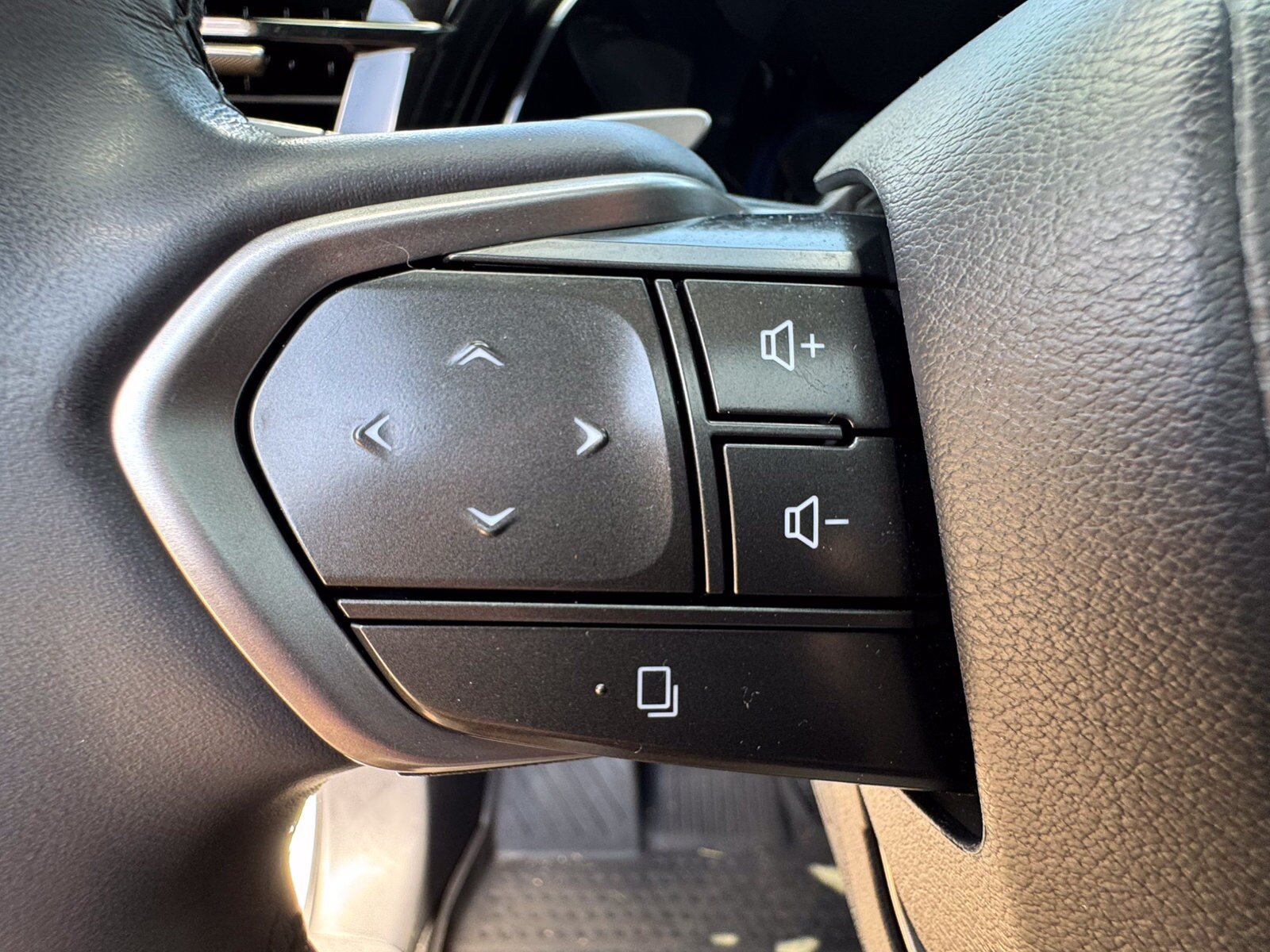 Used 2024 Lexus RX 350 Premium Plus w/ Convenience Package FWD image 34