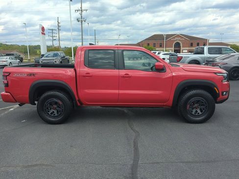 Used 2026 Nissan Frontier PRO-4X AWD/4WD image 9