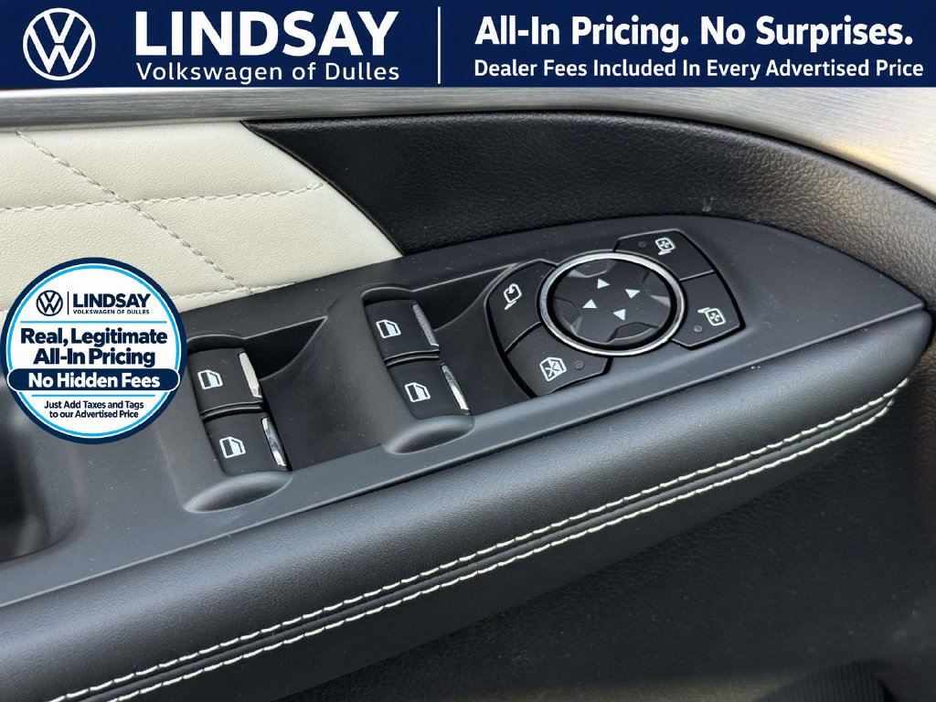 Used 2016 Ford Explorer Platinum AWD/4WD image 10