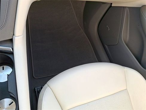 Used 2021 Cadillac XT6 Premium Luxury image 29