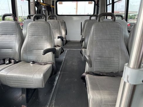 Used 2008 Ford E-350 and Econoline 350 Super Duty image 11