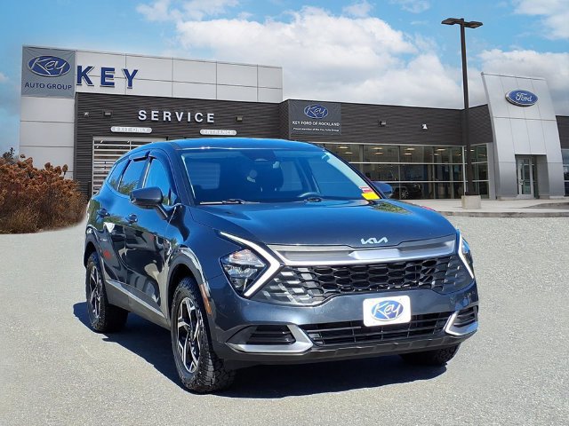 Used 2023 Kia Sportage LX AWD/4WD image 3
