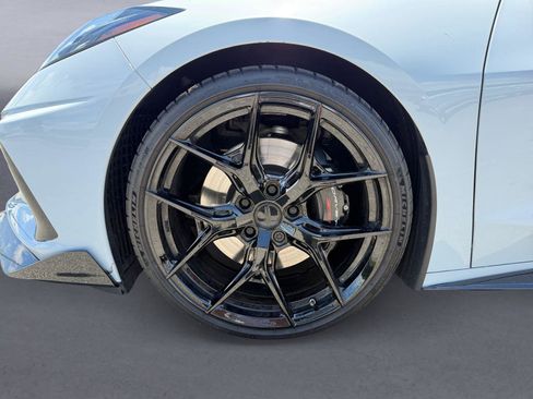 Used 2021 Chevrolet Corvette Stingray Premium Cpe w/ Z51 Performance Package RWD image 9