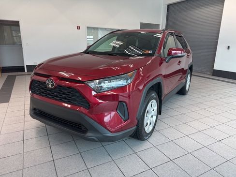 Used 2019 Toyota RAV4 LE image 8