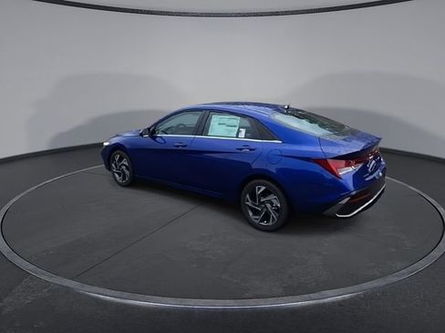 New 2026 Hyundai Elantra Limited FWD image 7
