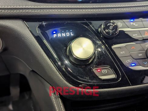 Used 2025 Chrysler Pacifica Limited FWD image 24