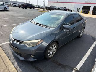 Used 2015 Toyota Corolla LE FWD video 1