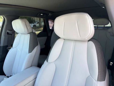 New 2026 Cadillac Optiq Luxury 1 image 23