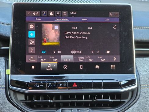 New 2026 Jeep Compass Latitude AWD/4WD image 8