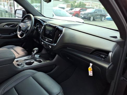 Certified 2023 Chevrolet Traverse LT w/ LT Premium Package AWD/4WD image 22