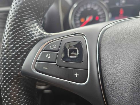 Used 2017 Mercedes-Benz E 300 image 34