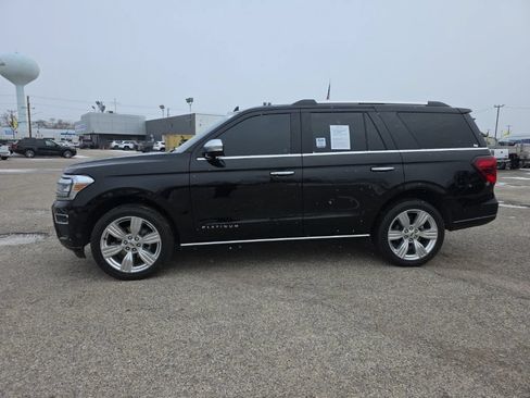 Used 2024 Ford Expedition Platinum AWD/4WD image 5