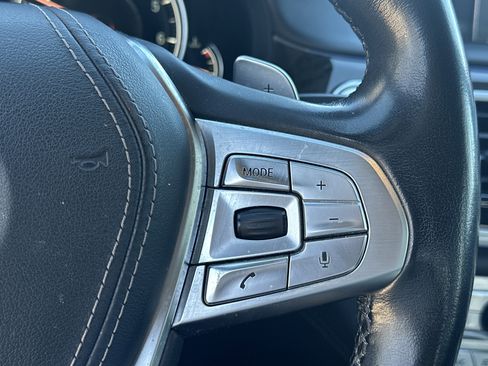 Used 2017 BMW 750i xDrive image 13