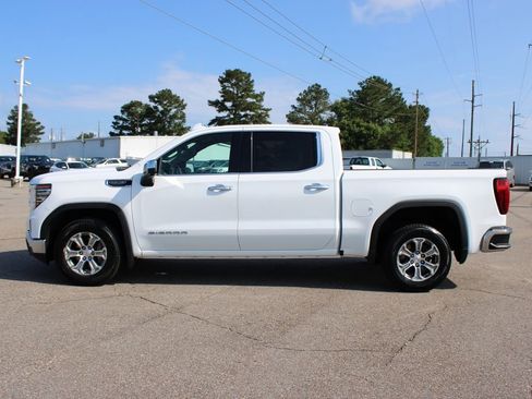 Used 2025 GMC Sierra 1500 SLT RWD image 3