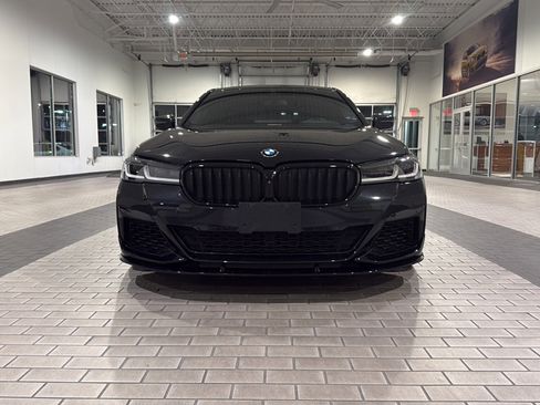 Used 2021 BMW M550i xDrive w/ Executive Package image 2