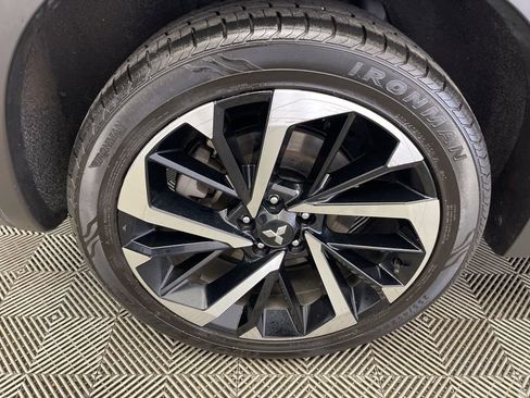 Used 2024 Mitsubishi Outlander SE Black Edition image 37