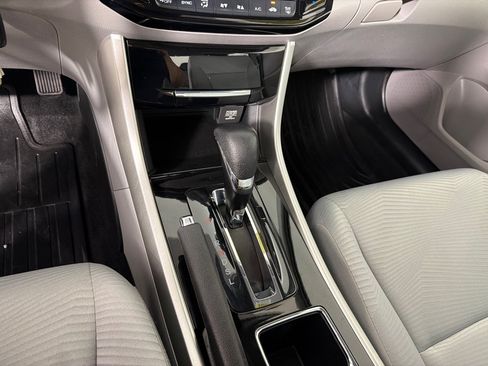 Used 2016 Honda Accord LX image 18