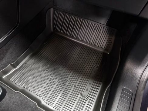 Used 2021 Ford Escape SE w/ Convenience Package image 30