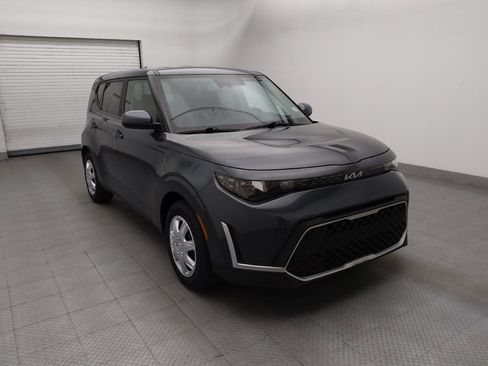 Used 2023 Kia Soul LX FWD image 13