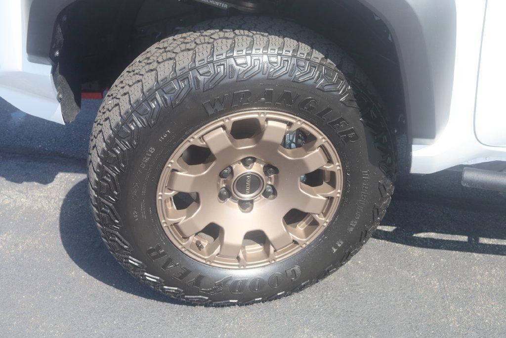 Used 2025 Toyota Tacoma 4x4 Double Cab Hybrid image 7