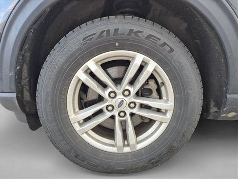Used 2020 Ford Explorer XLT w/ Comfort Package AWD/4WD image 17