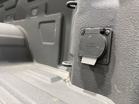 Used 2024 GMC Sierra 1500 AT4 w/ Technology Package image 6